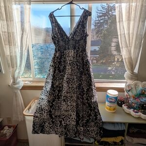 Jane Ashley Black and White Patterned Maxi Dress